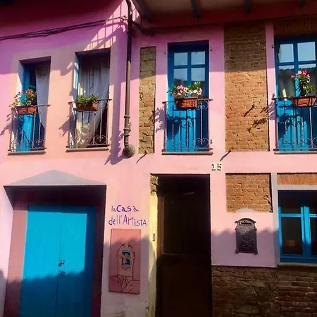 La Casa Dell'artista Nyaraló