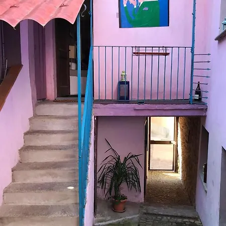 La Casa Dell'artista Monforte dʼAlba