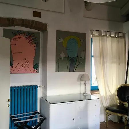 La Casa Dell'artista Nyaraló Monforte dʼAlba