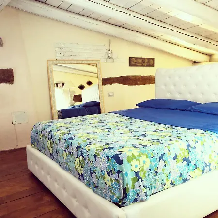 La Casa Dell'artista Nyaraló